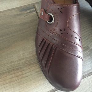 Earth origins size 9 comfy shoes